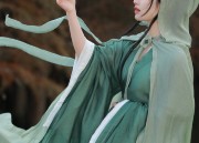 Balabala Hanfu Fashion:Exploring the Traditional Charm of Hanfu in a Modern Suit
