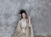 Vibrant Cheongsam Blouse:A Stunning Traditional Beauty