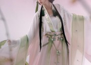 The Charm of Slightly Curvier Cheongsam