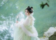 Winter Childrens Cheongsam Dress:A Traditional Look for Little Girls on New Years Visits