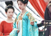 Petite Cheongsam and Pants Sets:A Fashionable Fit for Every Curve