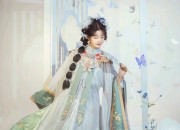 Ethereal Dreams in Original Hanfu:The Smoke-like Allure of Traditional Chinese Clothing