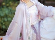 The Art of Printing on Traditional Hanfu Fabrics:A Journey into the World of Patterns and Textures