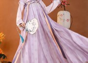 Summer Skirts:The Art of Hanfu in Modern Times