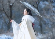 Reinventing the Yellow Cheongsam:Modernizing Traditional Elegance
