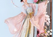 Short and Stylish:The Rise of Mini-Length Cheongsam for Petites