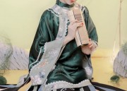 The Rise of Fashion:Fang-collar Half-sleeved Hanfu with Woolen Blend