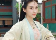 Elementary Students Embracing the Beauty of Traditional Chinese Hanfu Costumes