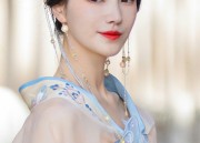 The Enigma of Hanfu Face Veils:A Cultural Exploration of its Symbolic Significance