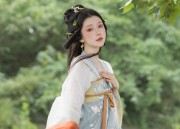 Traditional Chinese Earring Styling and the Elegance of Cheongsam