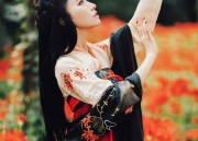 The Enchantment of Red彼岸花 in Traditional Chinese Costume:The Waisted-Up Hanfu Style