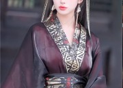 Black Cheongsam:A Summer Girls Fashion Statement