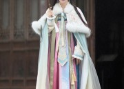 Spring Sky and Cheongsam Charm:A Day in the Life of a Cosplayer as a Flag Character from 春日野穹
