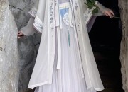 The Rise of Hanfu Hair Bands in Popularity:A Glimpse into the Red Threads of Traditional Charm