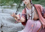 The Charm of a Light Pink Cheongsam:A Cultural Icon of Elegance