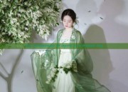 The Enchantment of Hanfu in a Pinkish Hue