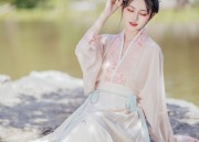 Autumn and Winter Coats for Girls to Pair with Cheongsam Qipao