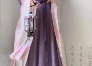 Spicy Lady in Cheongsam and Elegant Maturity:A Tale of Fashion and Attitude