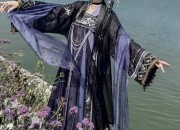 Traditional Chinese Wedding Dress:The Merging of Qun Style Skirt and Modern Chinese Blouse