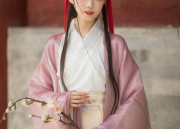 Vintage Tang-Style Jacket for Women:A Blend of Tradition and Modernity