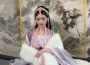 The Enchantment of Little Girls in Thick Hanfu Traditional Chinese Clothing