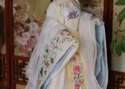 Mini-Sized Elegance:The New Chinese Style of Ma-Face Skirt Ensemble