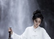 Original Hanfu Fashion:Unveiling the Enchantment of Thirteen Spring