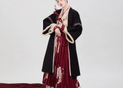 The Splendor of Silk Cheongsam:A Journey into the World of Authentic Mulberry Silk