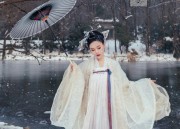 The Allure of Traditional Chinese Dress for a One-Year-Old Girl