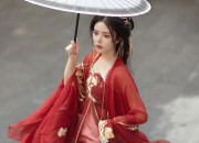 Chinese-style Hanfu Girl:Spring and Autumn Fashion Trends