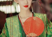 Embracing the New Chinese Style:Black Waist-Cinching Cheongsam with Modern Charm