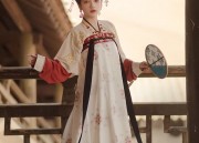 The Splendor of Night:Exploring the World of Hanfu in the Dark