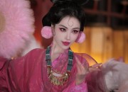 Blooming on the Other Side:The Ancient Charm of Hanfu Fashion in the Light of Flower Names