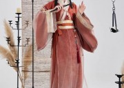 Embroidered Collars and Brooches:A Guide to Traditional Cheongsam Jewelry
