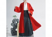 A Summer Princess in Ancient Chinese Hanfu:The Story of a Young Girl in a Traditional Gown