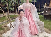 Chinese Summer Style:The Charm of Girls Cheongsam Qipao in Summer
