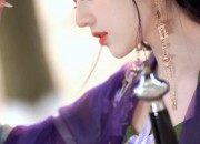 Traditional Charm of Hanfu for Children:A Delicate Dress for a Seven-Year-Old