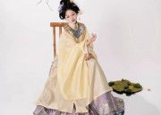 汉服绣花鞋增高