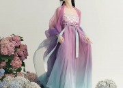 小个子女士的旗袍魅力，时尚与传统的完美结合