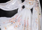 Spring Breeze Silent:The Original Hanfu Journey of Chufengbuyu