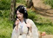Childrens Traditional Hanfu Two-Piece Set:A Journey into Ancient Times