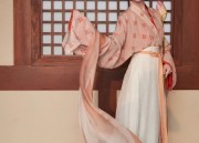 Classic Tailored Cheongsam with Collarless Elegance