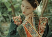 The Splendor of Outer Hanfu:Exploring the Beauty of Broad-sleeved Outerwear