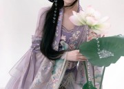 Embracing Elegance:The Black Tailored Cheongsam