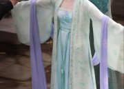 Barbie in Traditional Chinese Hanfu Costumes:A Blend of Modernity and Antiquity