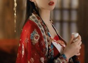 The Splendor of Silk Cheongsam:A Cultural Journey Through Time