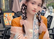Embracing Transparency:The Revival of the Cheongsam with Modern Transparent Design