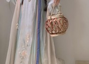 The Rise of Hanfu Fashion in 2021:Cultural Revival or Fashion Trend?
