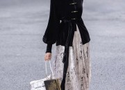 The Revival of Traditional Craftsmanship in the Art of the Cheongsam Skirt with Horseface Pattern