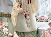 Loose-fitting Cheongsam-Style Dress:Embracing Comfort and Traditional Elegance
